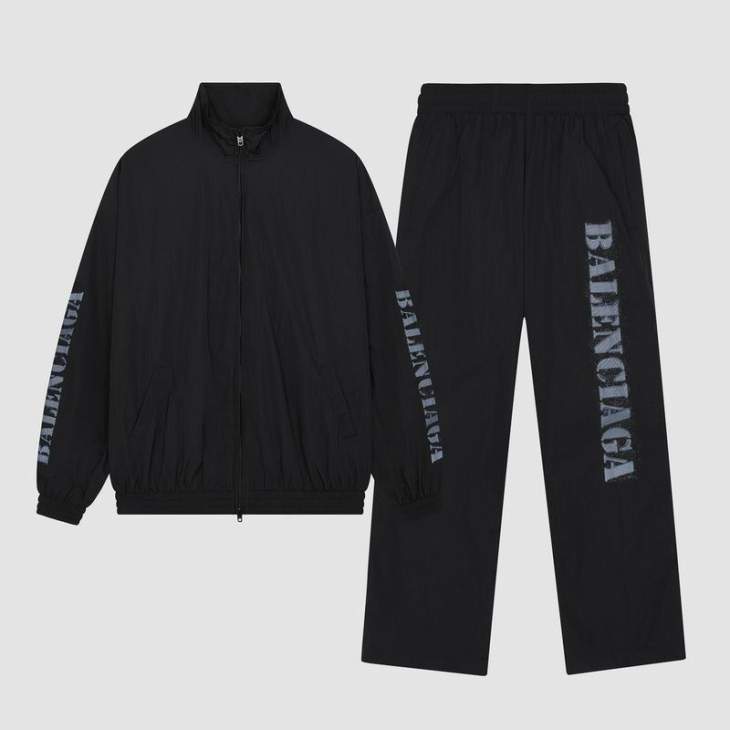 Picture of Balenciaga Sweater Suits _SKUBalenciagaS-XLxbtx8289829037092